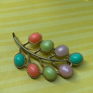 Vintage Sarah Coventry Colorful Coboshon Leaf Gold Tone Brooch Pin signed